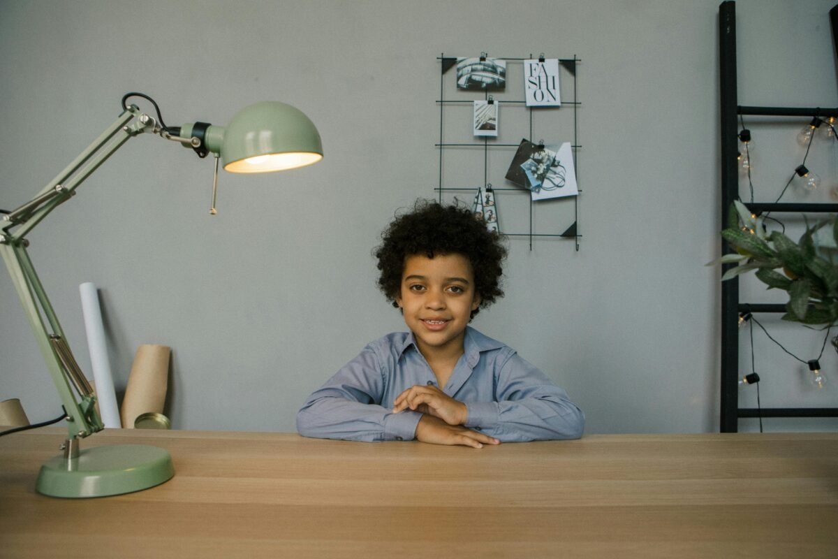 Optimal homeschool study space with a clean desk and good organisation for focused learning and education in south africa.